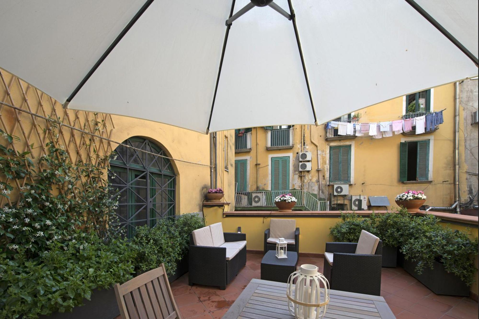 Le Terrazze Sul Cortile Apartment Salerno Luaran gambar