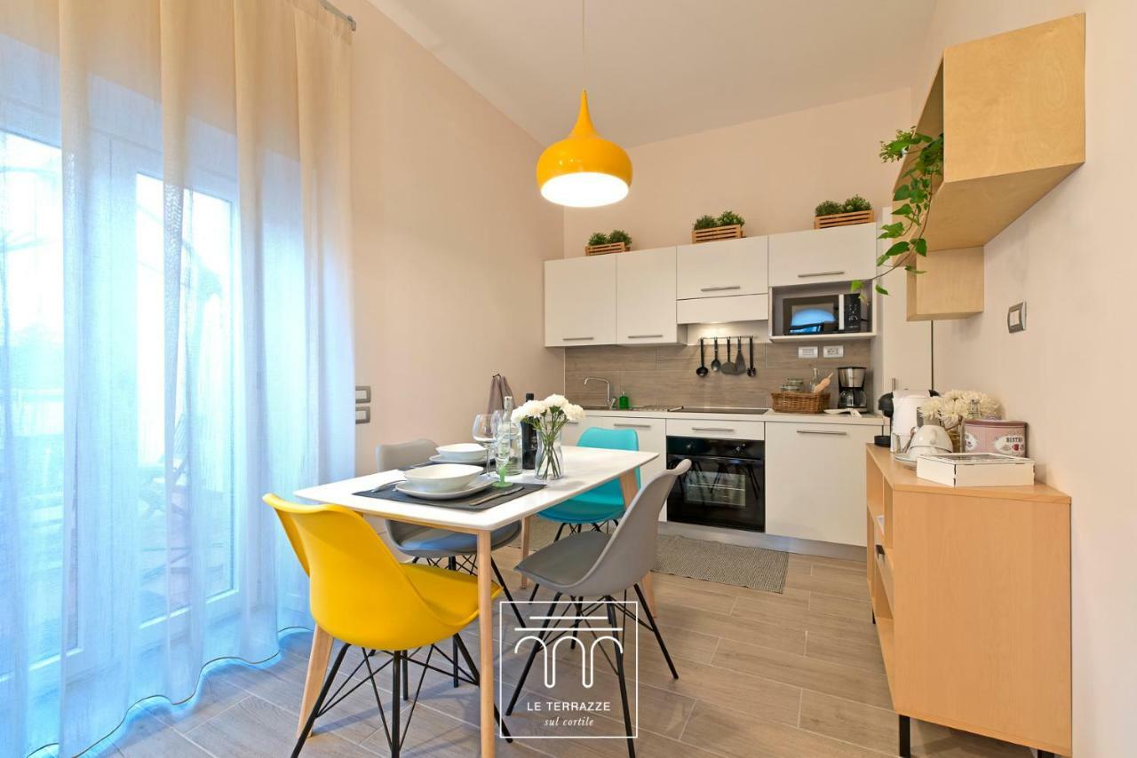 Le Terrazze Sul Cortile Apartment Salerno Luaran gambar