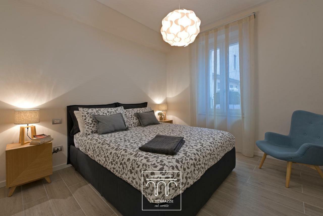 Le Terrazze Sul Cortile Apartment Salerno Luaran gambar