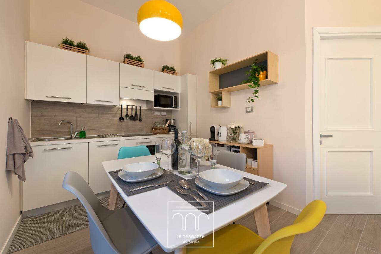 Le Terrazze Sul Cortile Apartment Salerno Luaran gambar