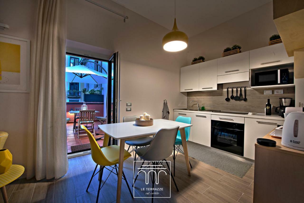 Le Terrazze Sul Cortile Apartment Salerno Luaran gambar