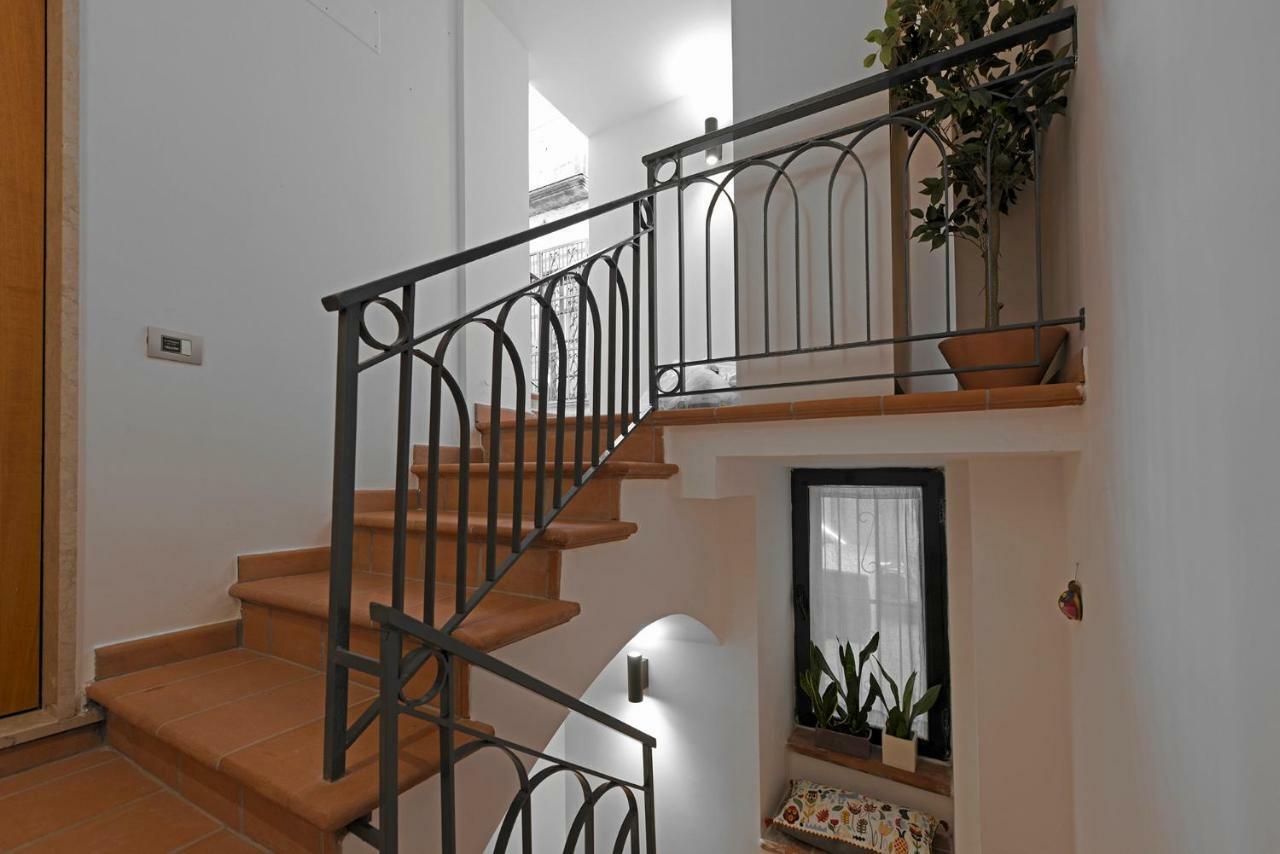 Le Terrazze Sul Cortile Apartment Salerno Luaran gambar