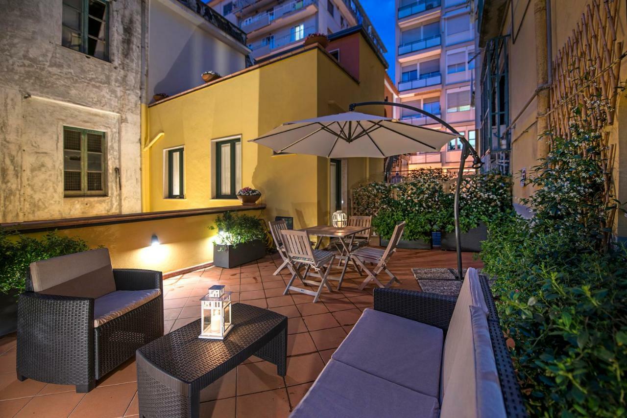 Le Terrazze Sul Cortile Apartment Salerno Luaran gambar