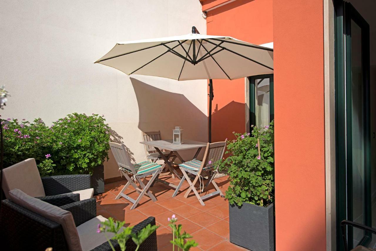 Le Terrazze Sul Cortile Apartment Salerno Luaran gambar
